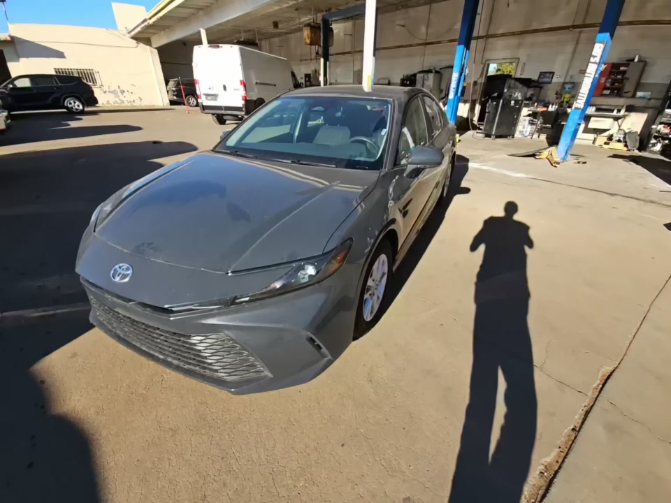 2025 Toyota Camry LE FWD