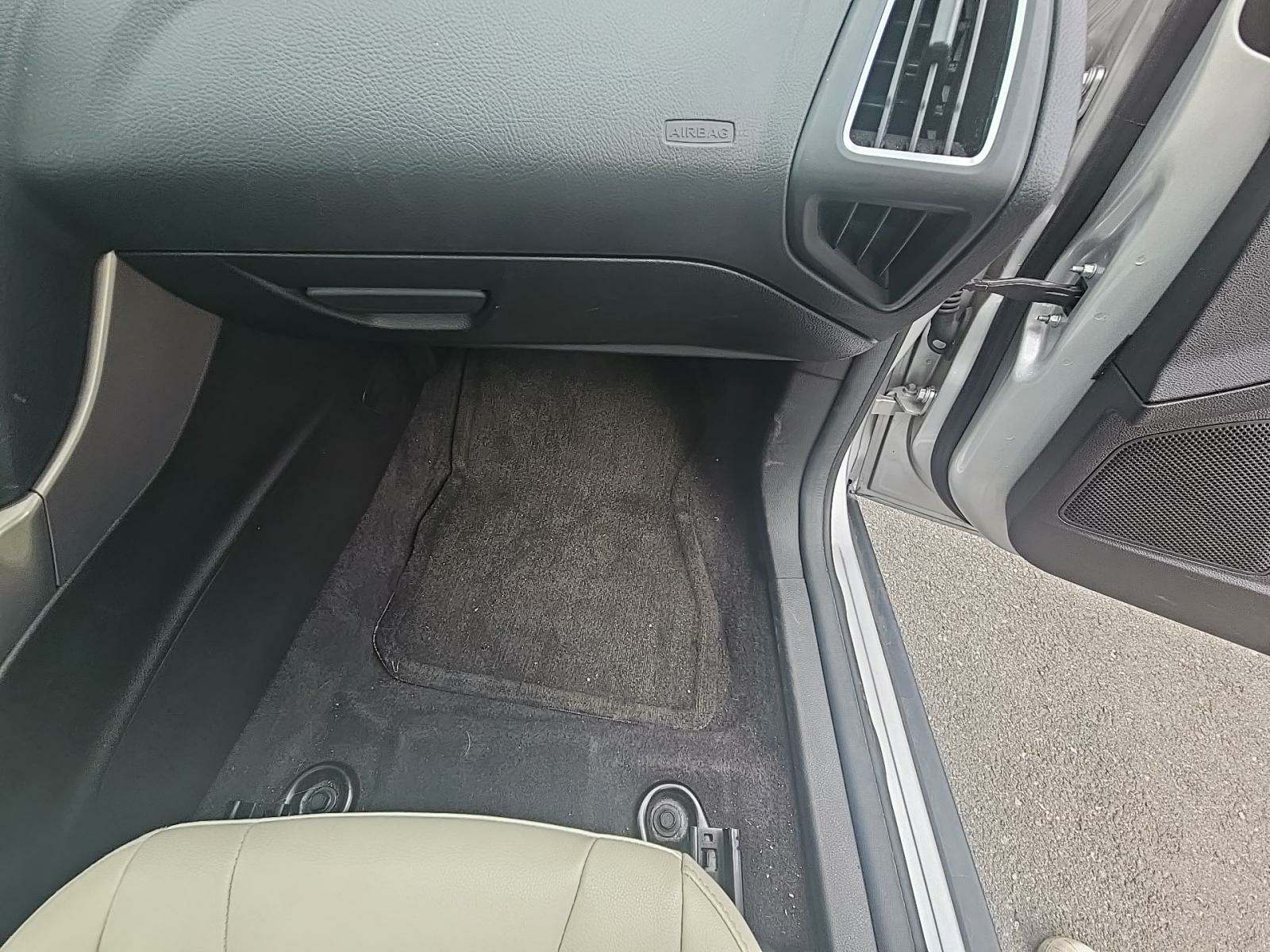 2018 Ford Focus Titanium FWD