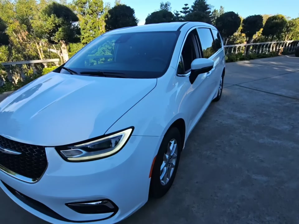 2023 Chrysler Pacifica Touring L FWD