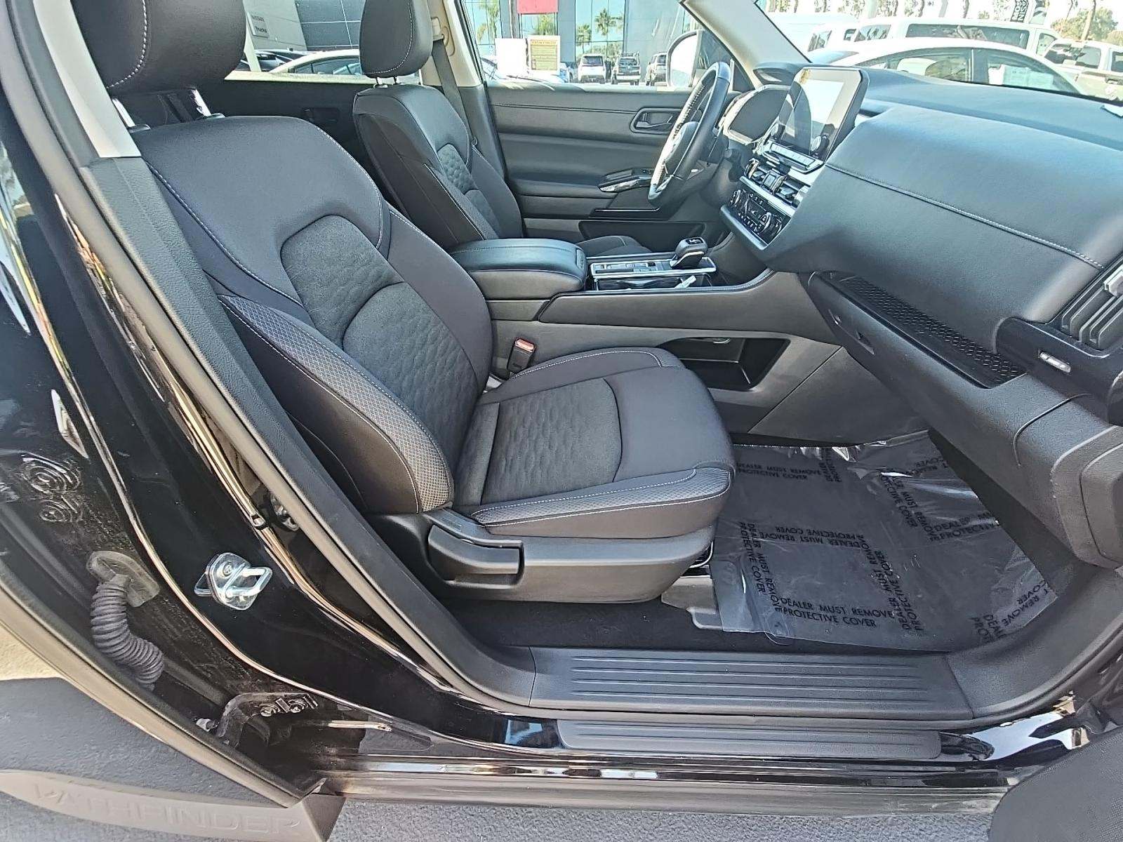 2024 Nissan Pathfinder SV FWD