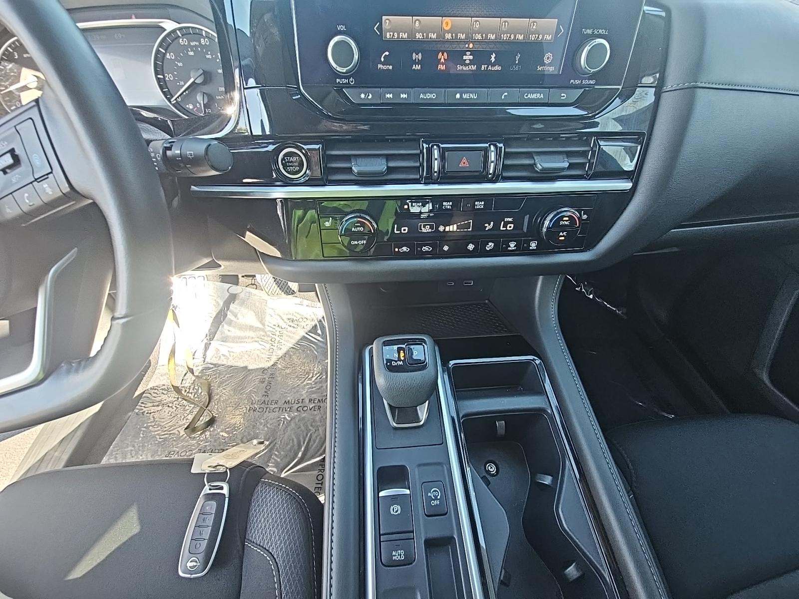 2024 Nissan Pathfinder SV FWD