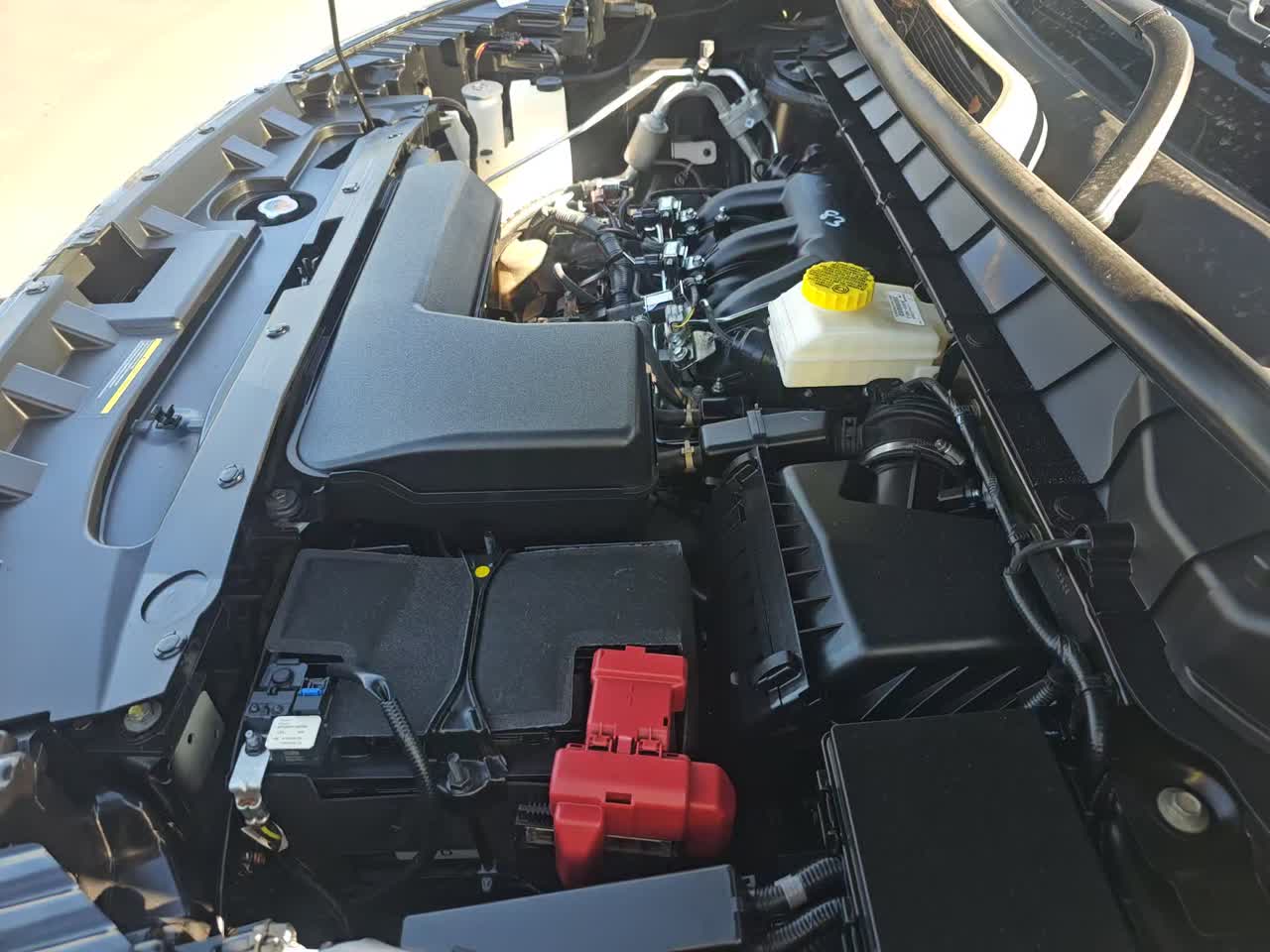 2024 Nissan Pathfinder SV FWD