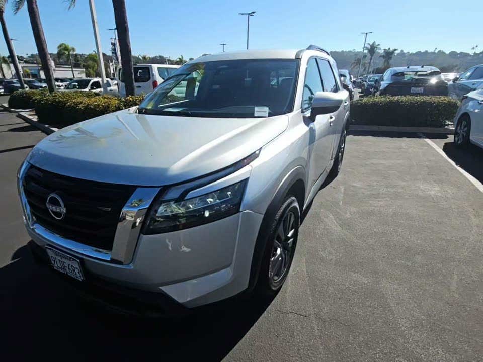 2024 Nissan Pathfinder SV FWD
