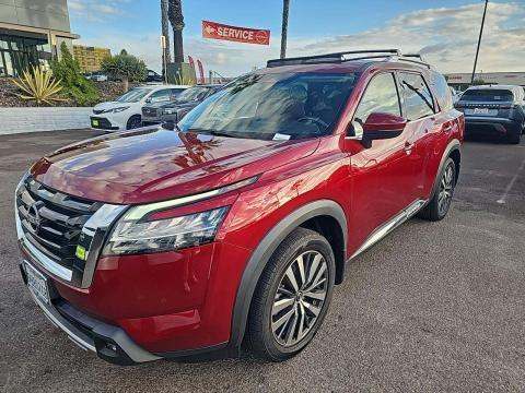 2022 Nissan Pathfinder Platinum FWD