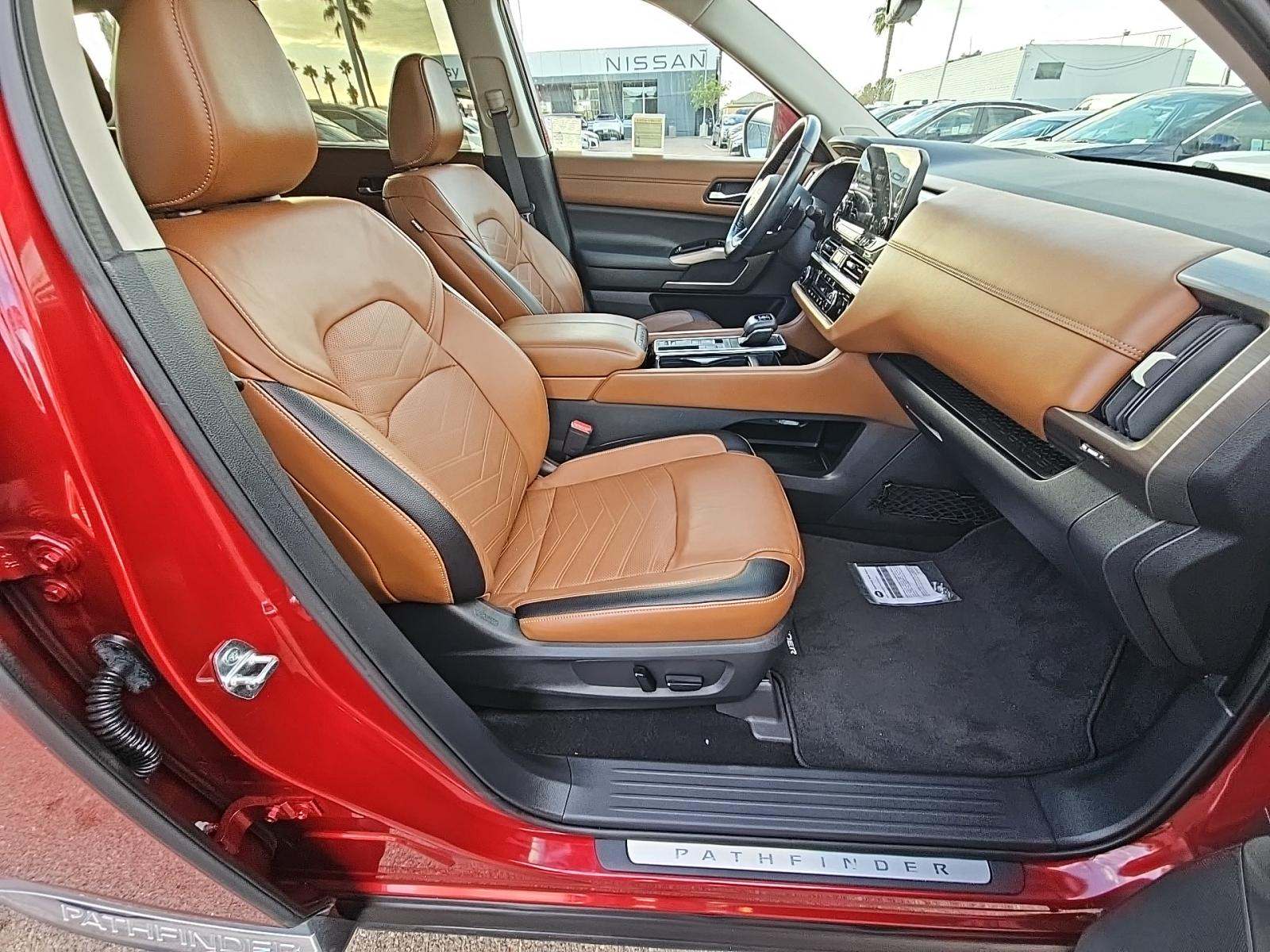 2022 Nissan Pathfinder Platinum FWD