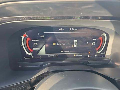 2022 Nissan Pathfinder Platinum FWD