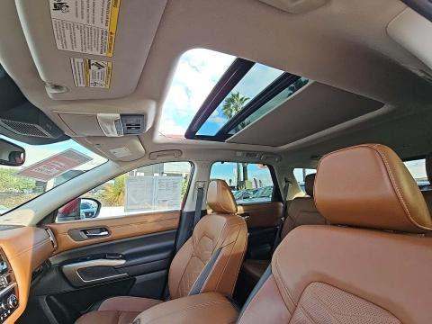 2022 Nissan Pathfinder Platinum FWD