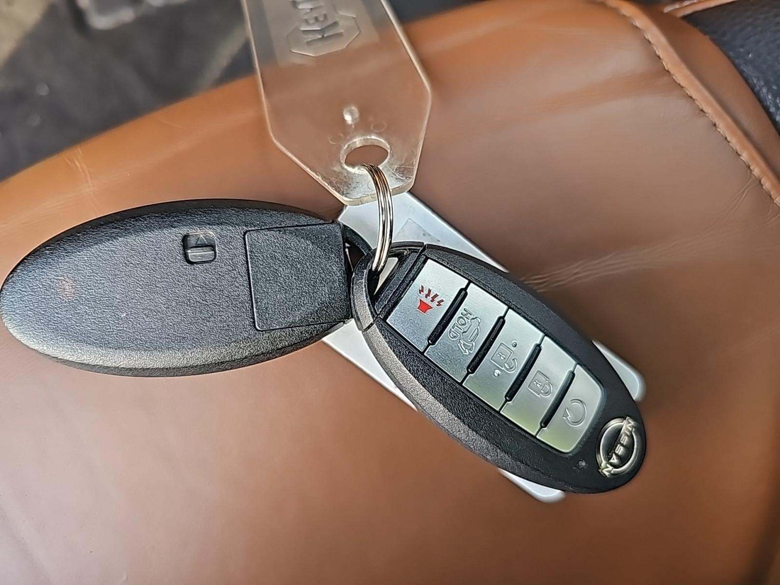 2022 Nissan Pathfinder Platinum FWD