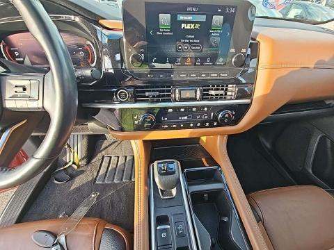 2022 Nissan Pathfinder Platinum FWD