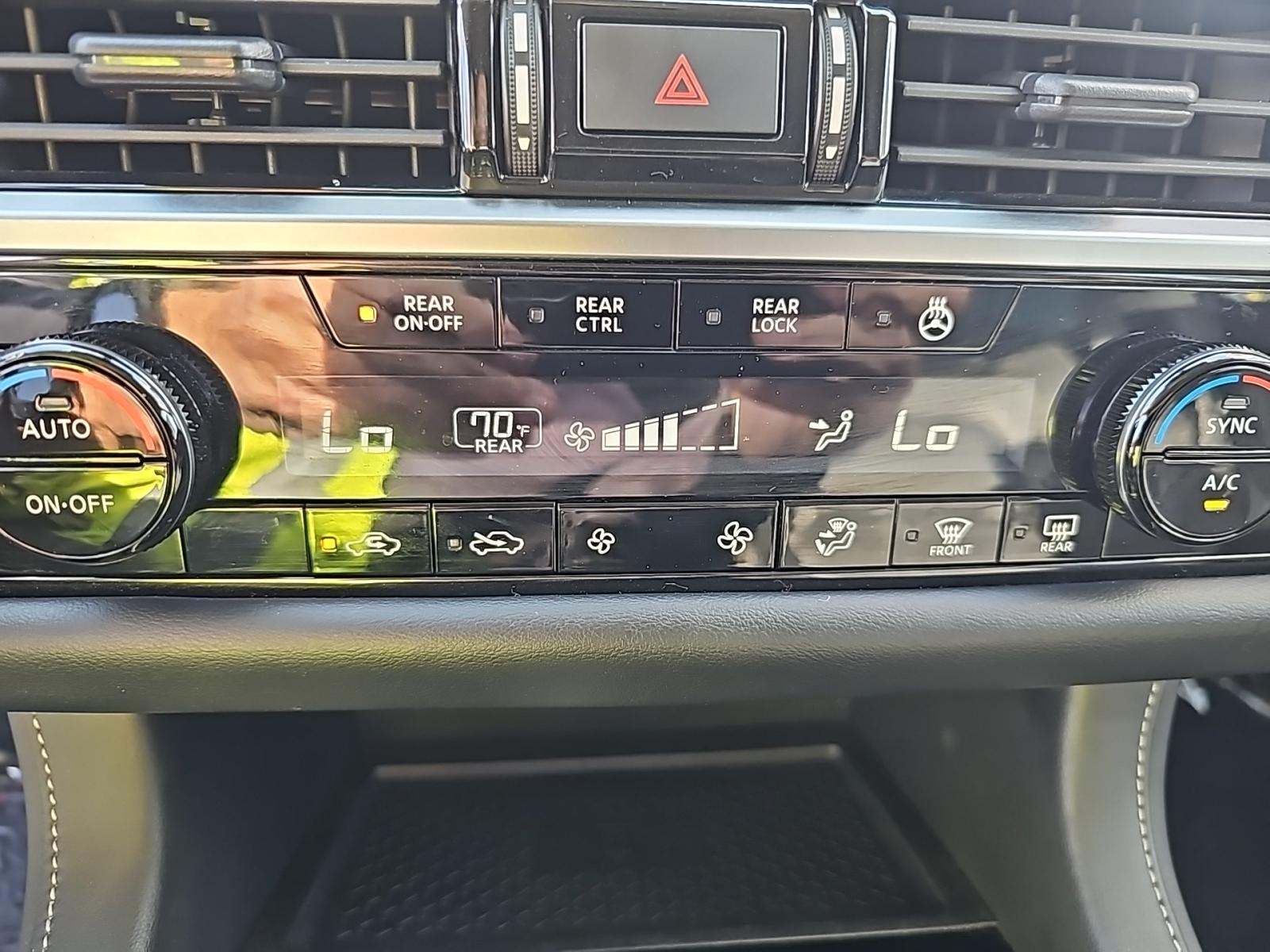 2024 Nissan Pathfinder SL FWD