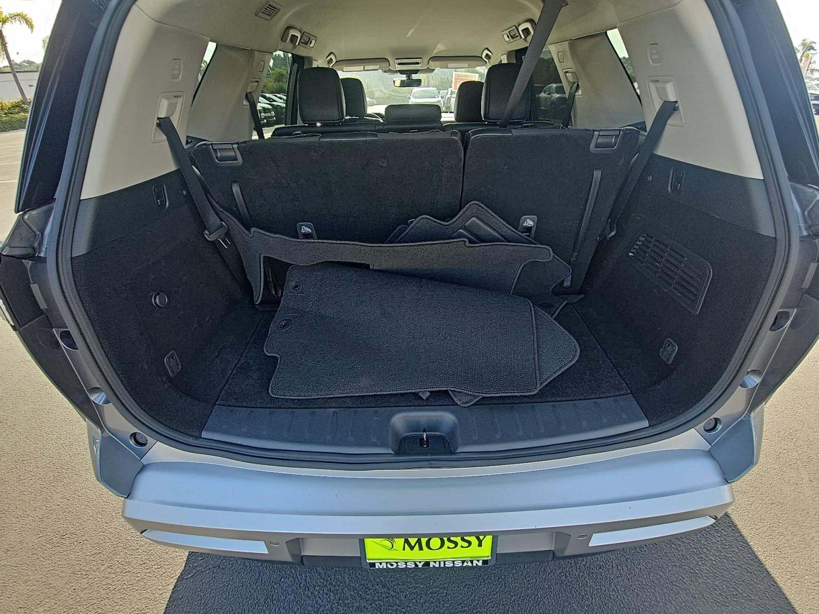 2024 Nissan Pathfinder SL FWD