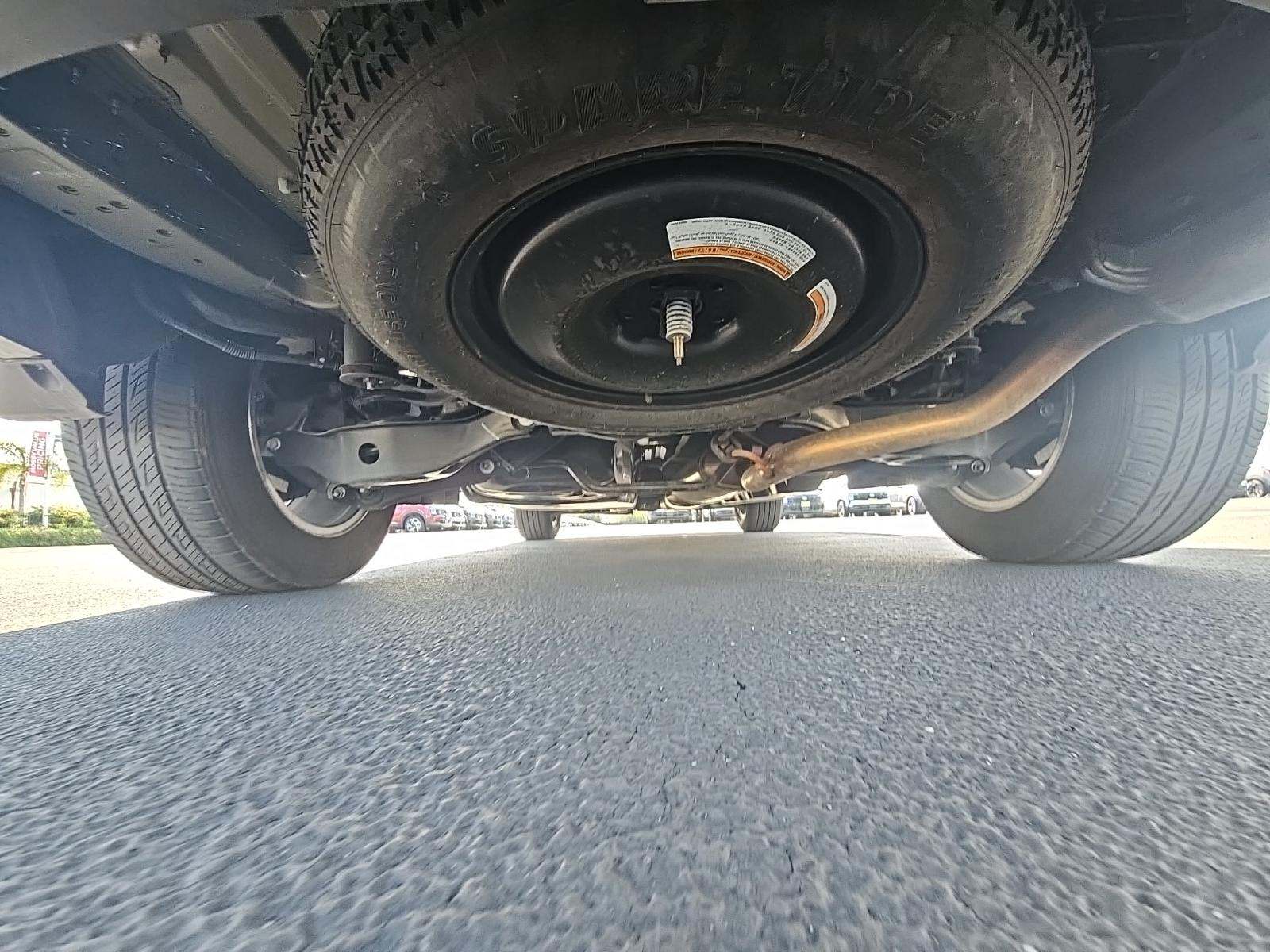 2024 Nissan Pathfinder SL FWD