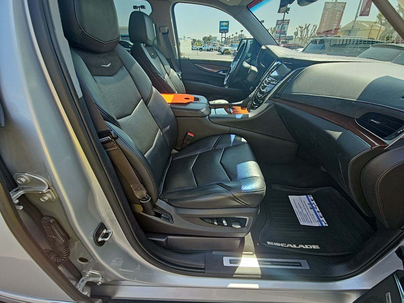 2017 Cadillac Escalade Premium Luxury AWD