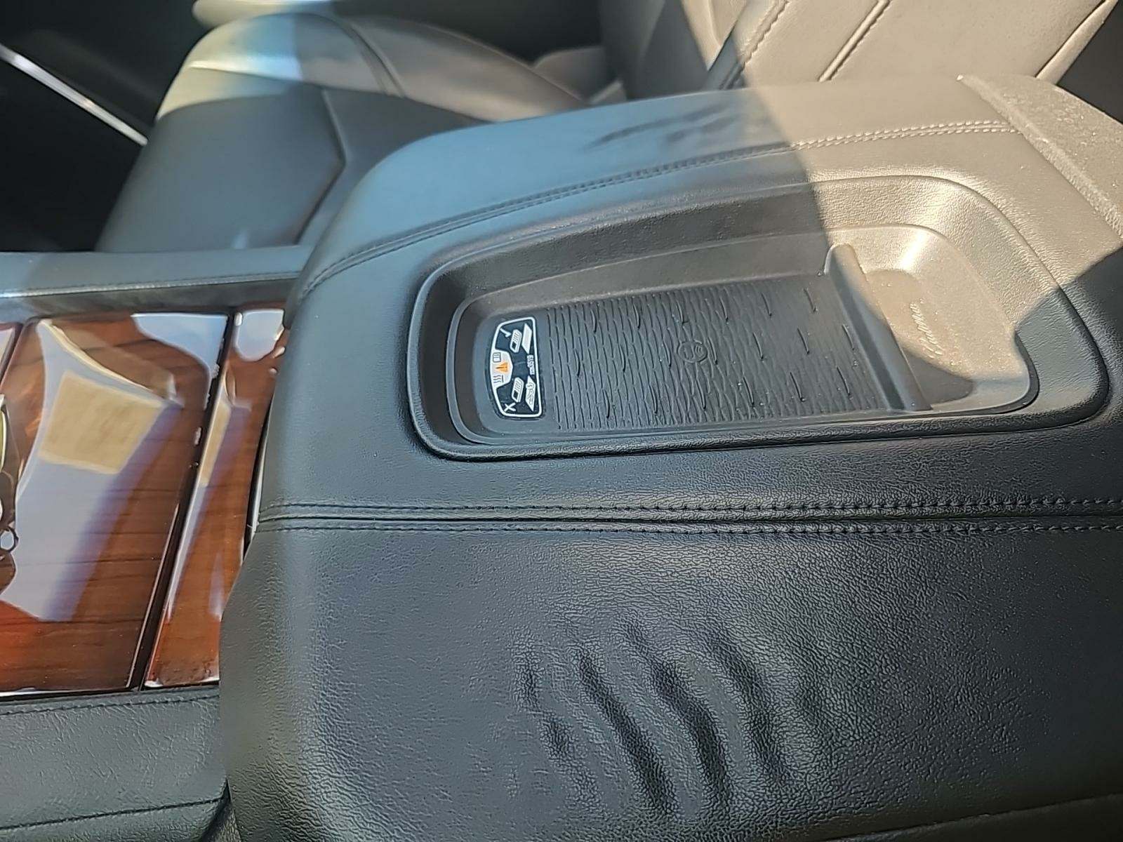 2017 Cadillac Escalade Premium Luxury AWD