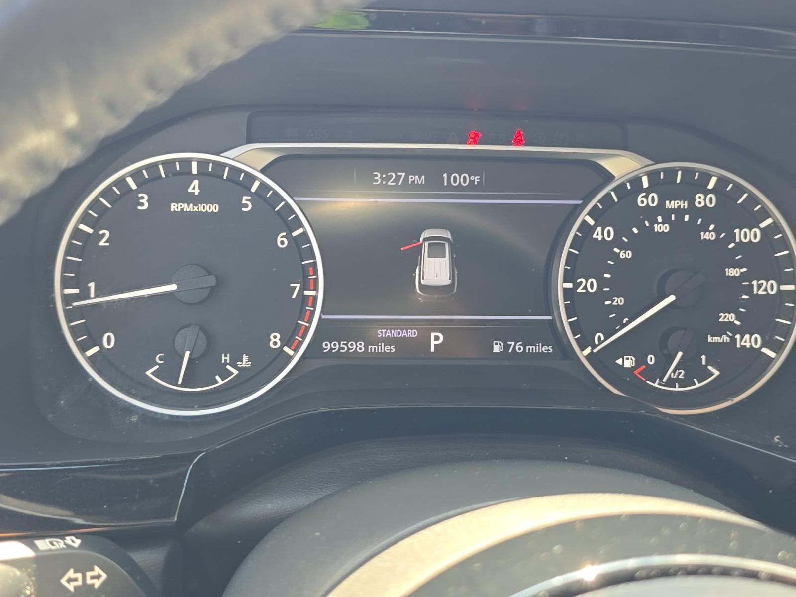 2022 Nissan Pathfinder SV FWD