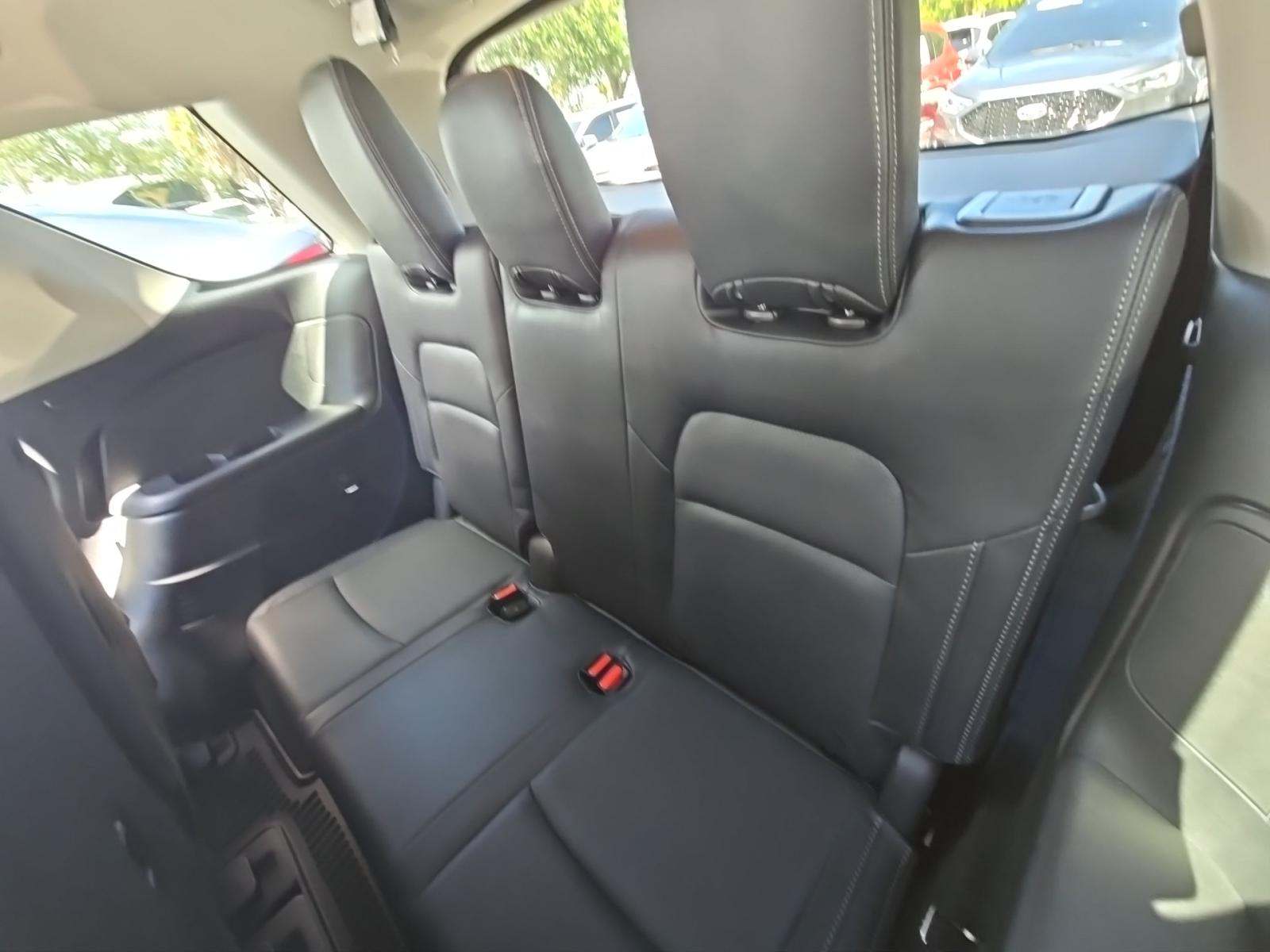 2022 Nissan Pathfinder SV FWD