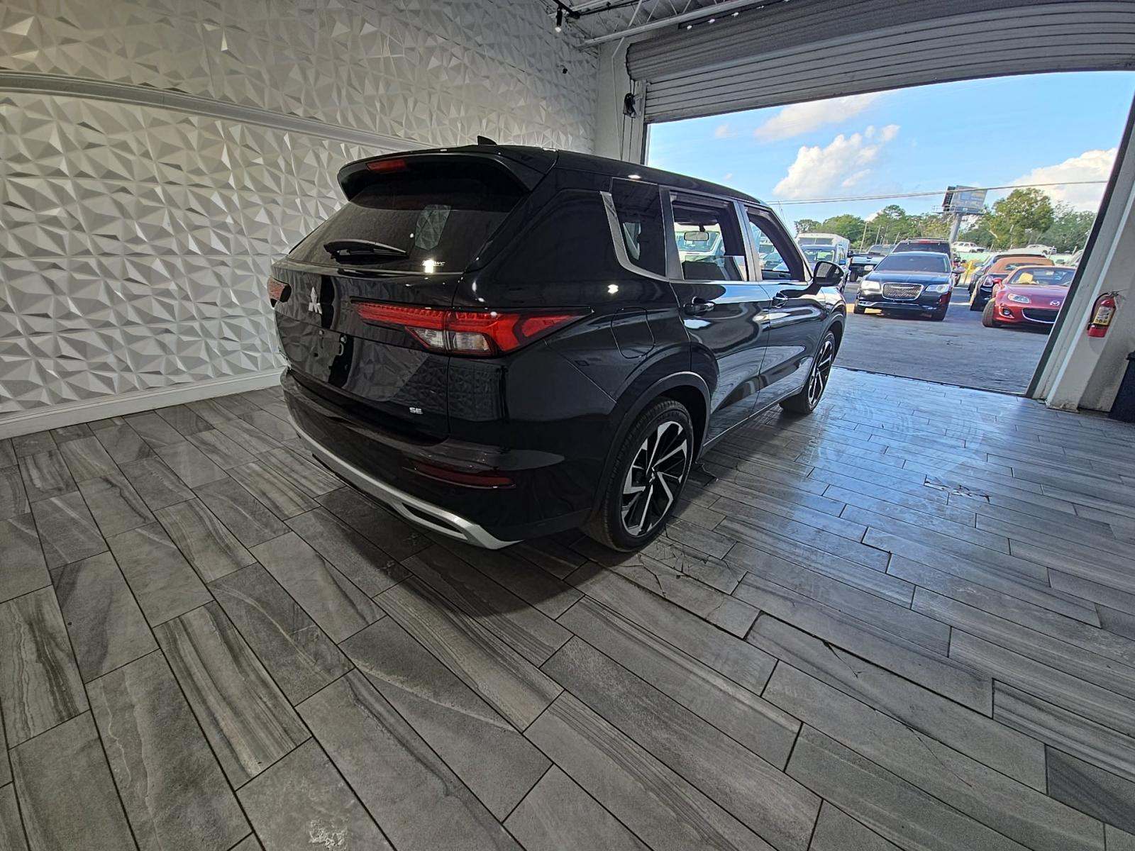 2024 Mitsubishi Outlander SE AWD