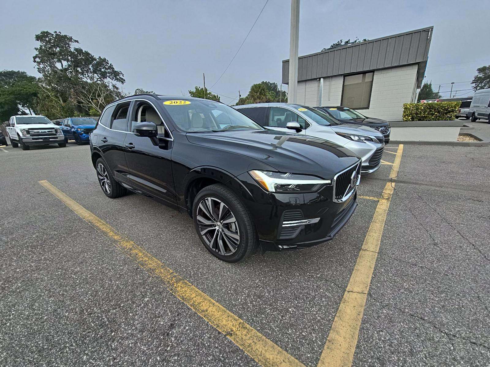 2022 Volvo XC60 B5 Momentum AWD