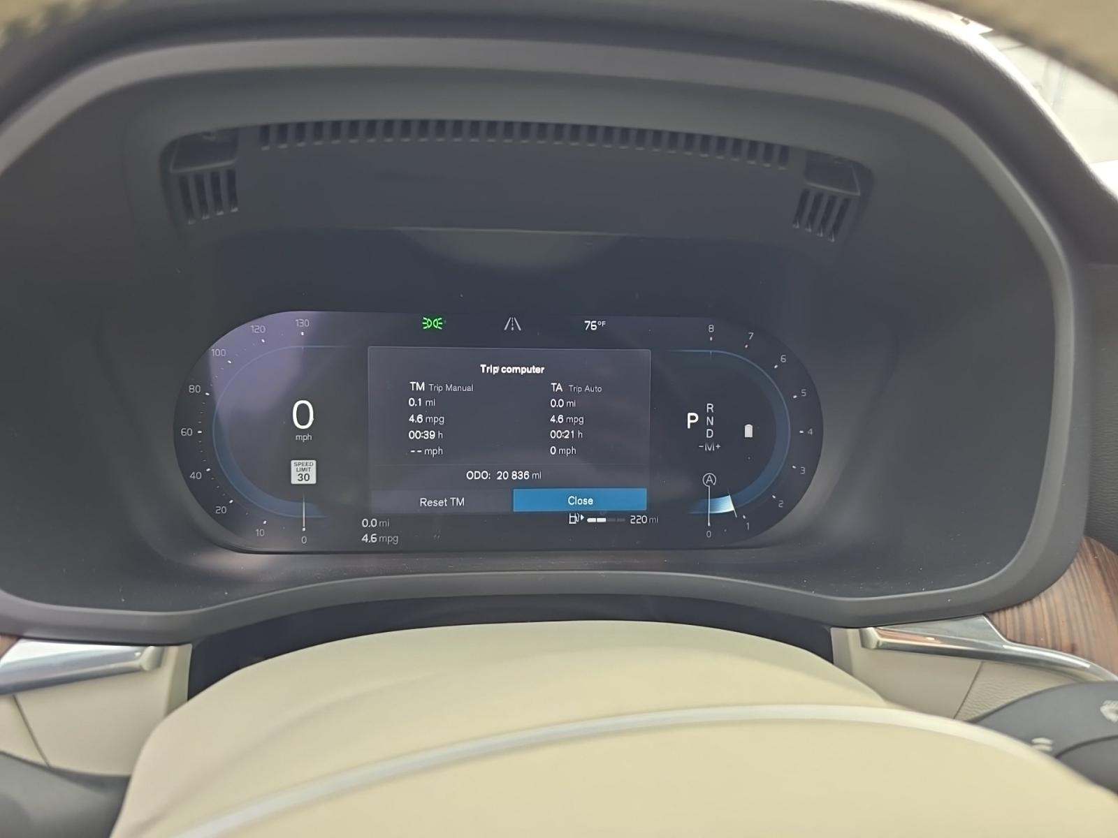 2022 Volvo XC60 B5 Momentum AWD