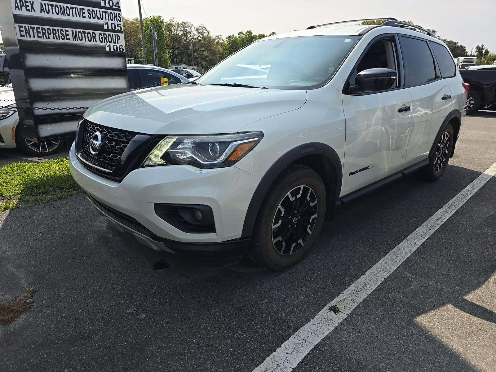 2020 Nissan Pathfinder SV FWD