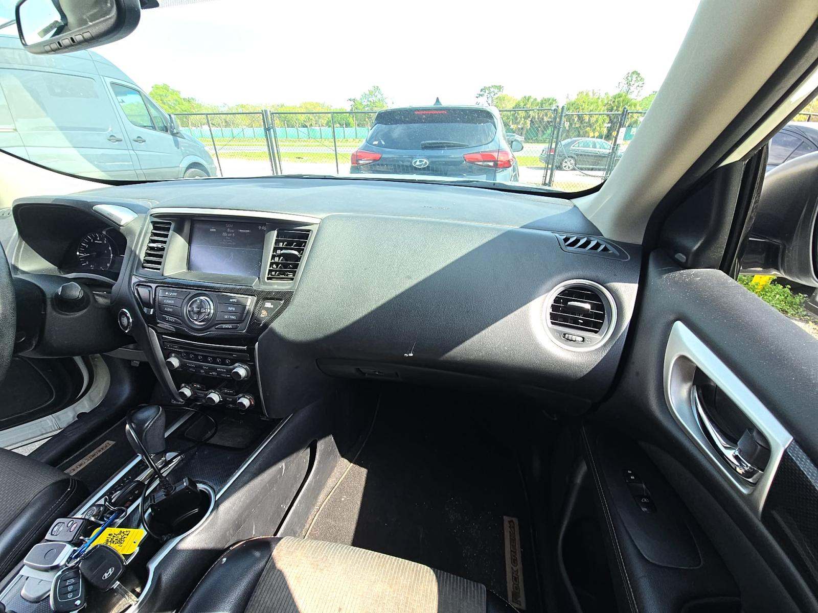 2020 Nissan Pathfinder SV FWD