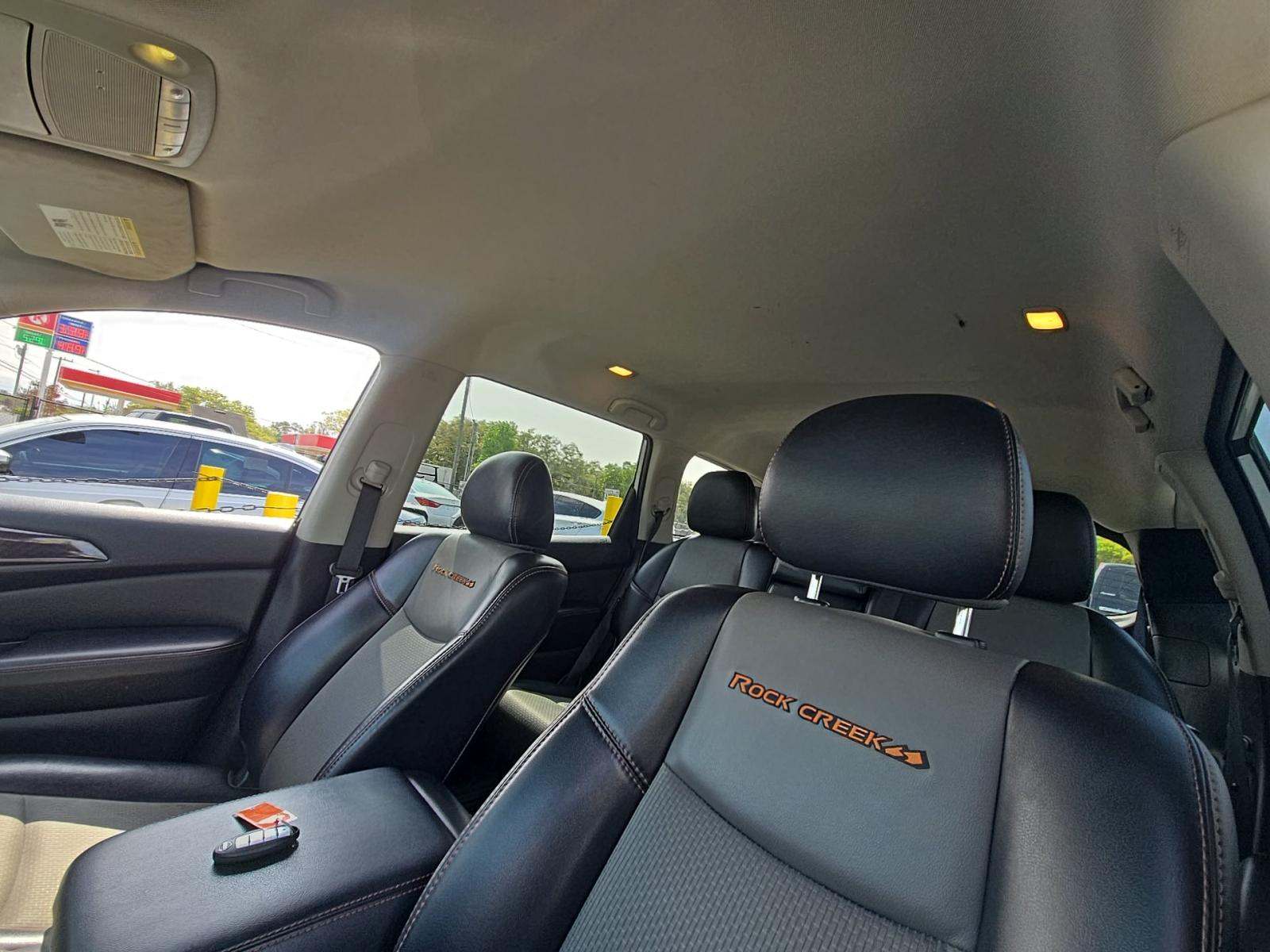 2020 Nissan Pathfinder SV FWD