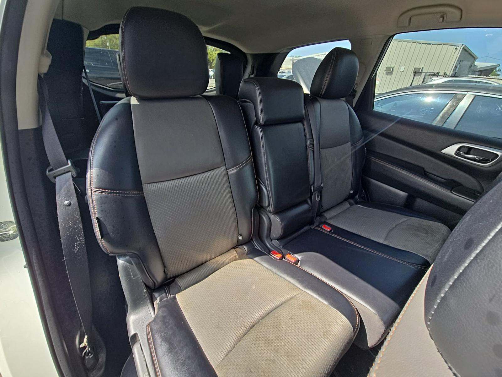 2020 Nissan Pathfinder SV FWD