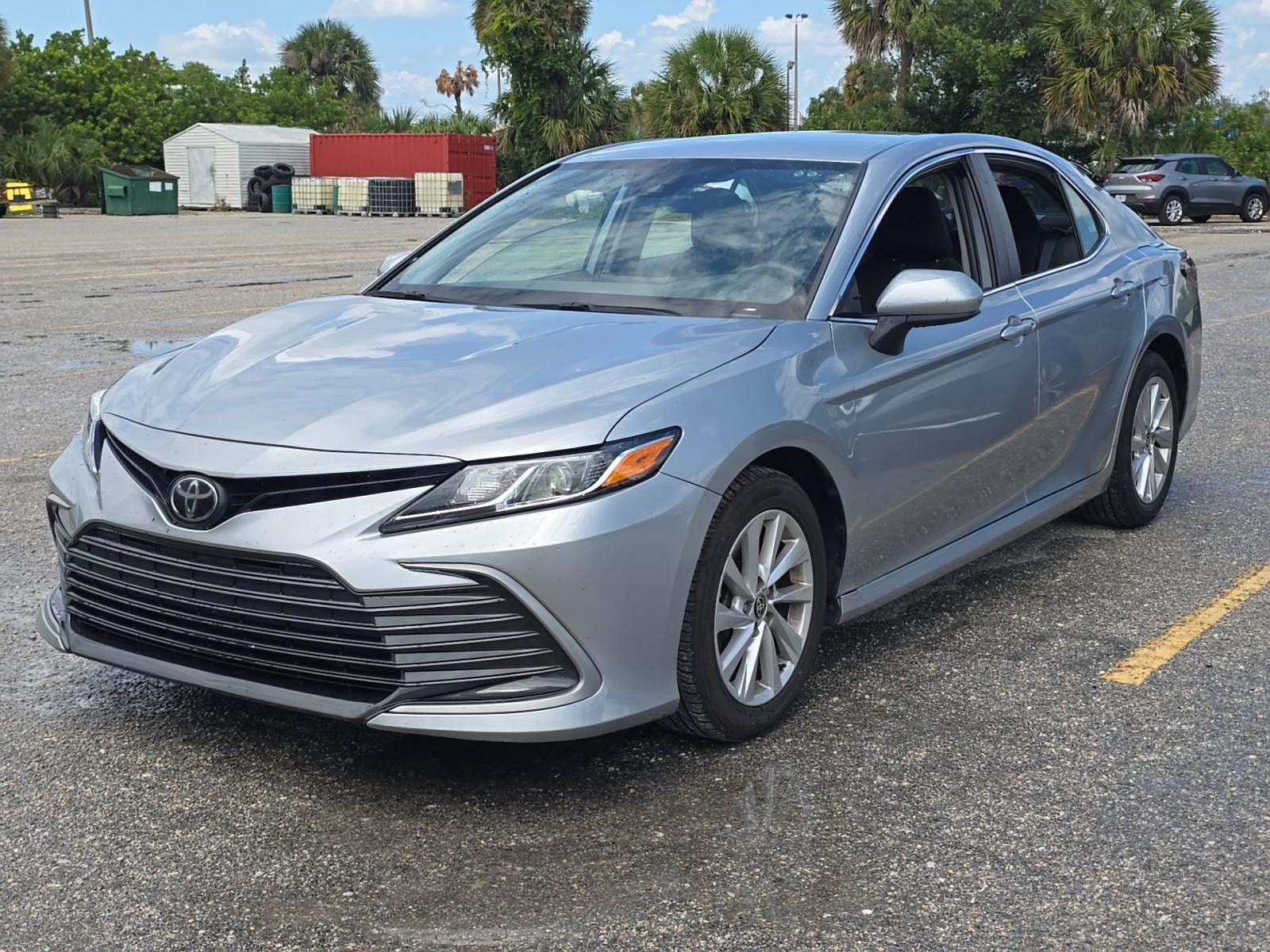 TOYOTA CAMRY - 1