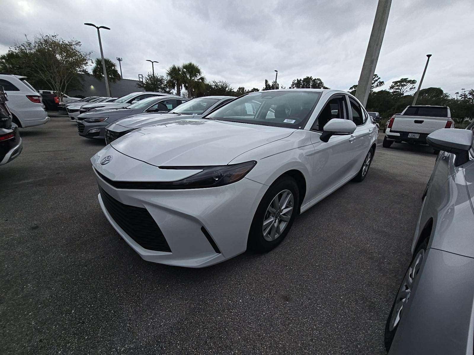 2025 Toyota Camry LE FWD