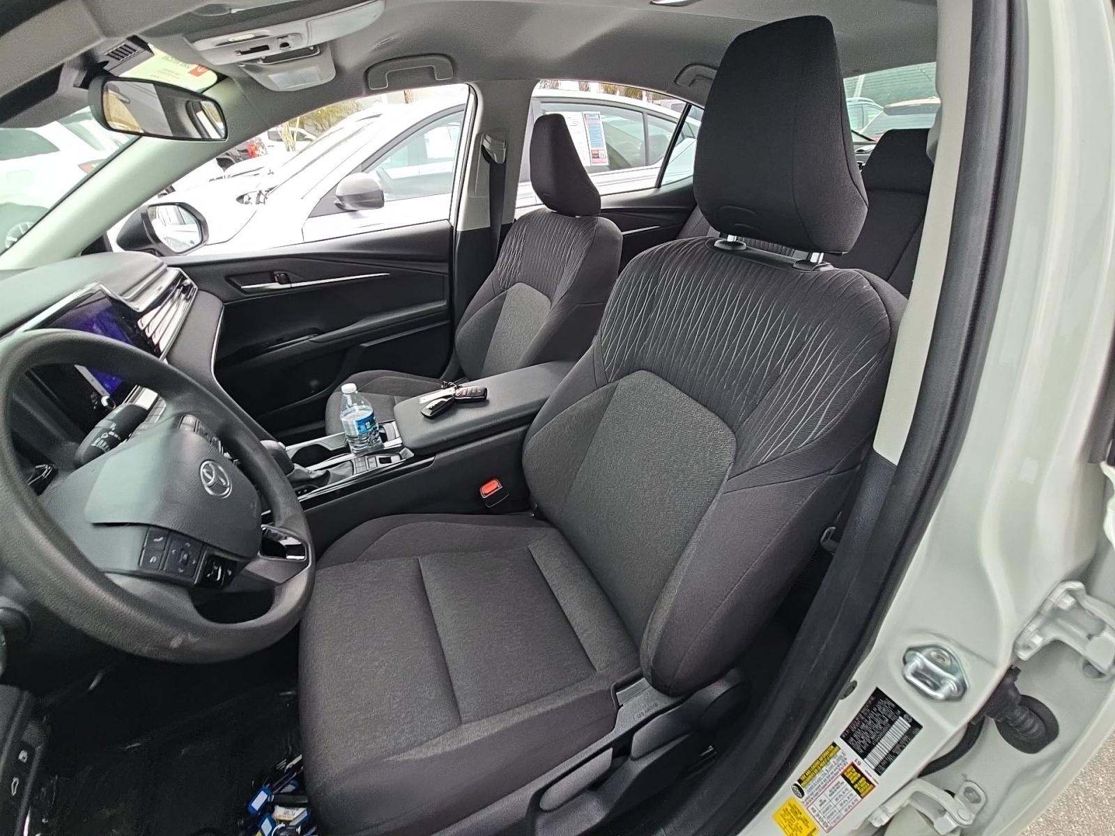 2025 Toyota Camry LE FWD