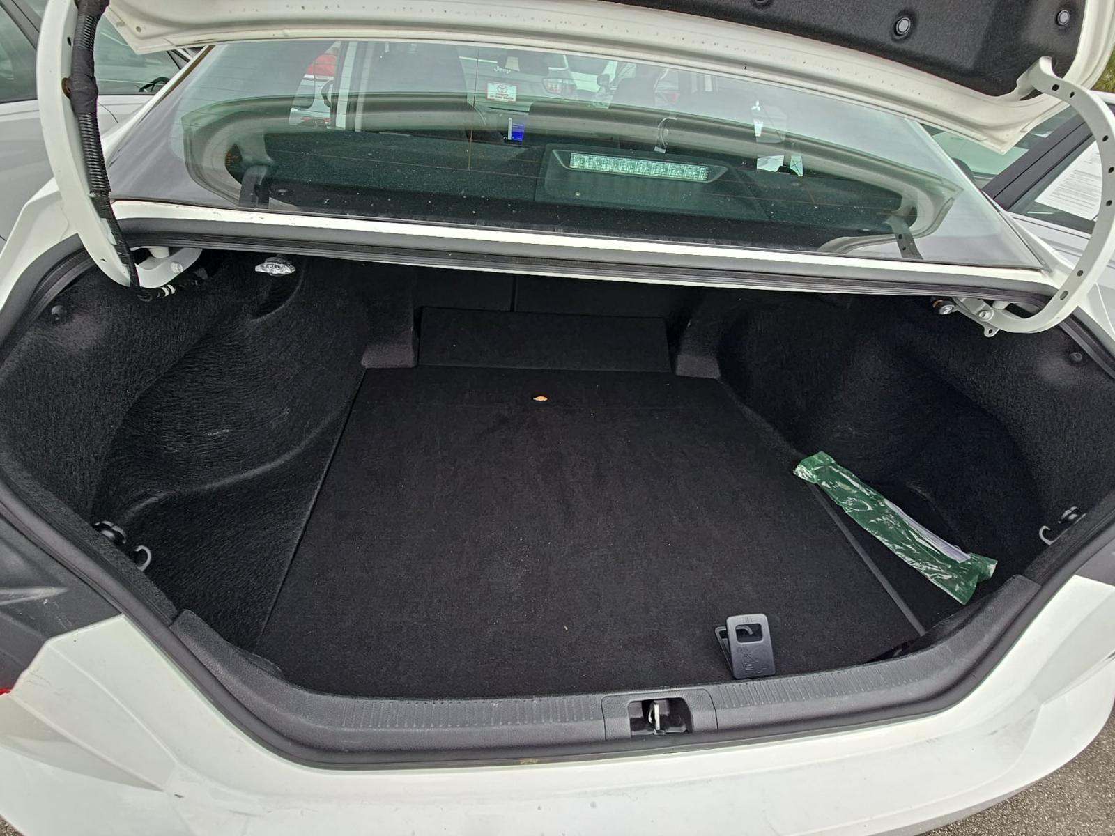 2025 Toyota Camry LE FWD