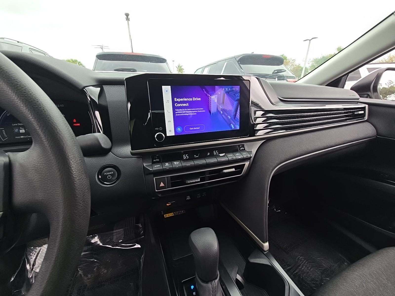 2025 Toyota Camry LE FWD