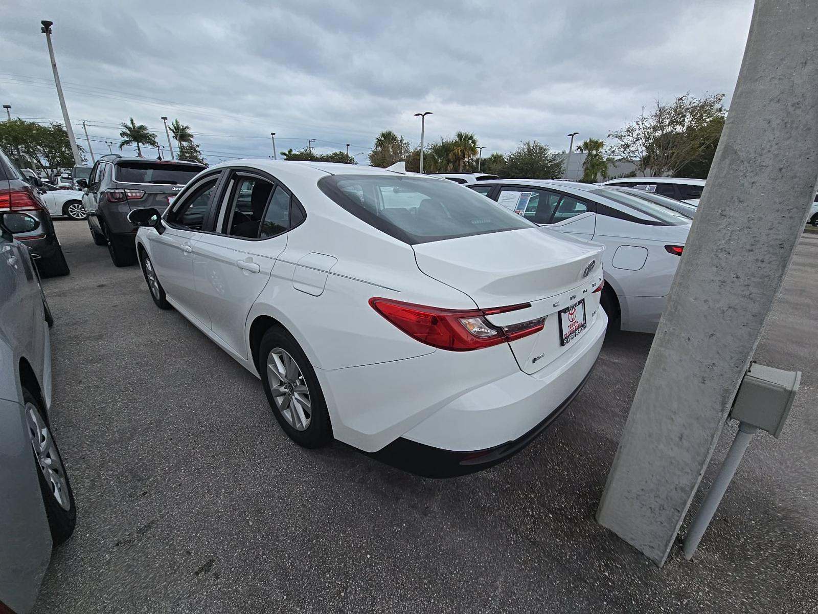 2025 Toyota Camry LE FWD