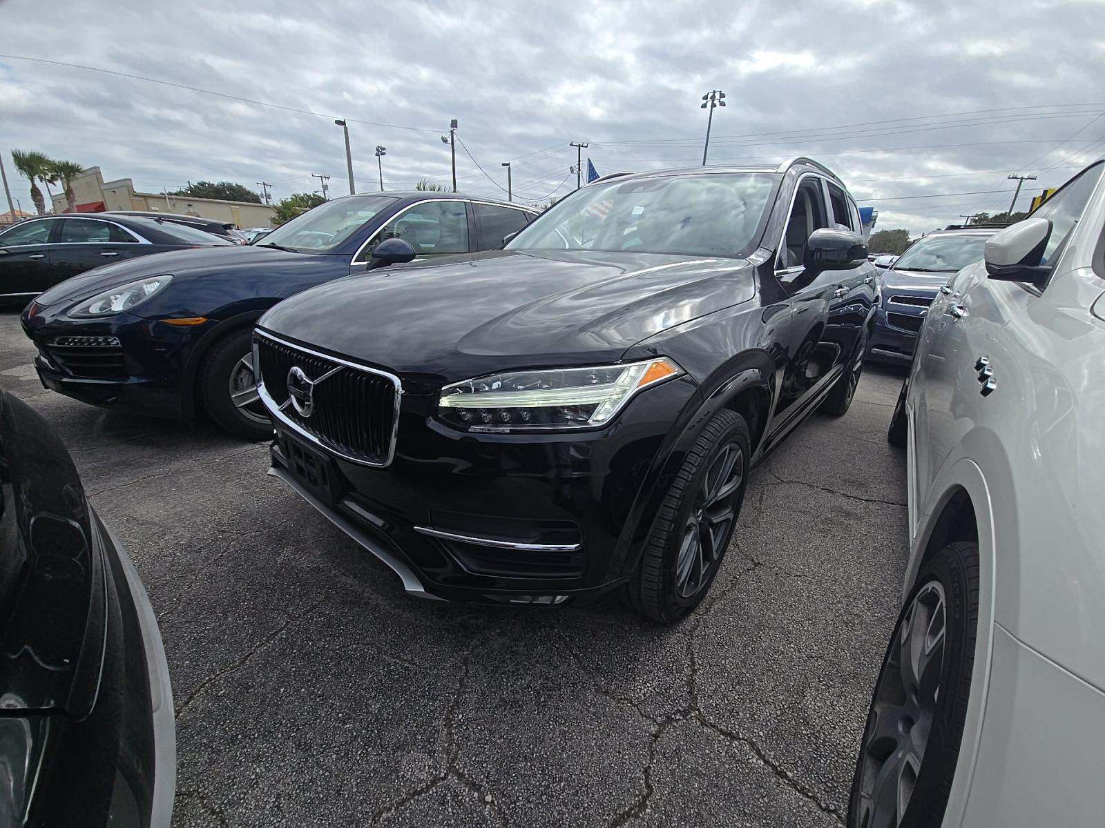 2019 Volvo XC90 T5 Momentum FWD