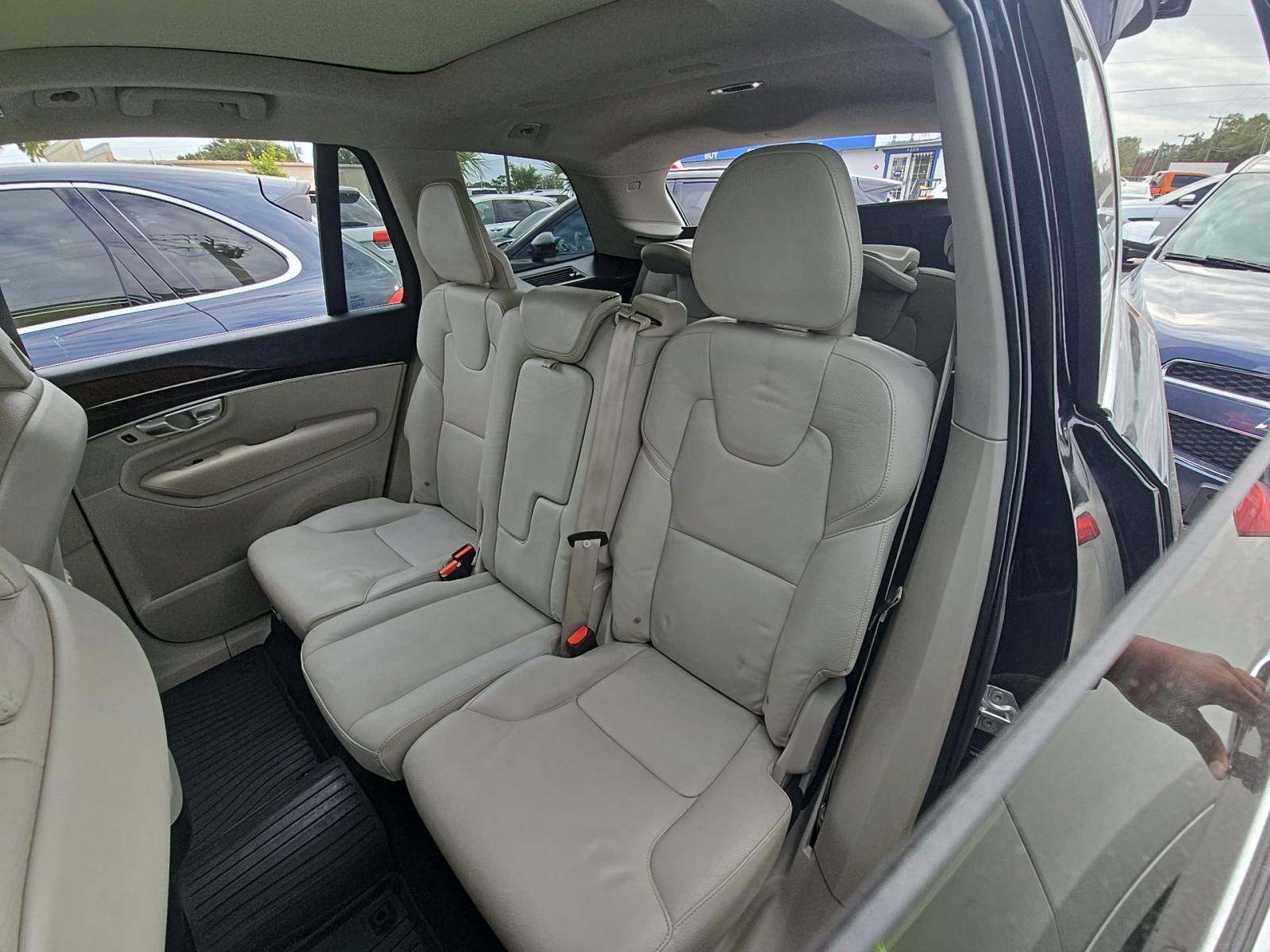 2019 Volvo XC90 T5 Momentum FWD