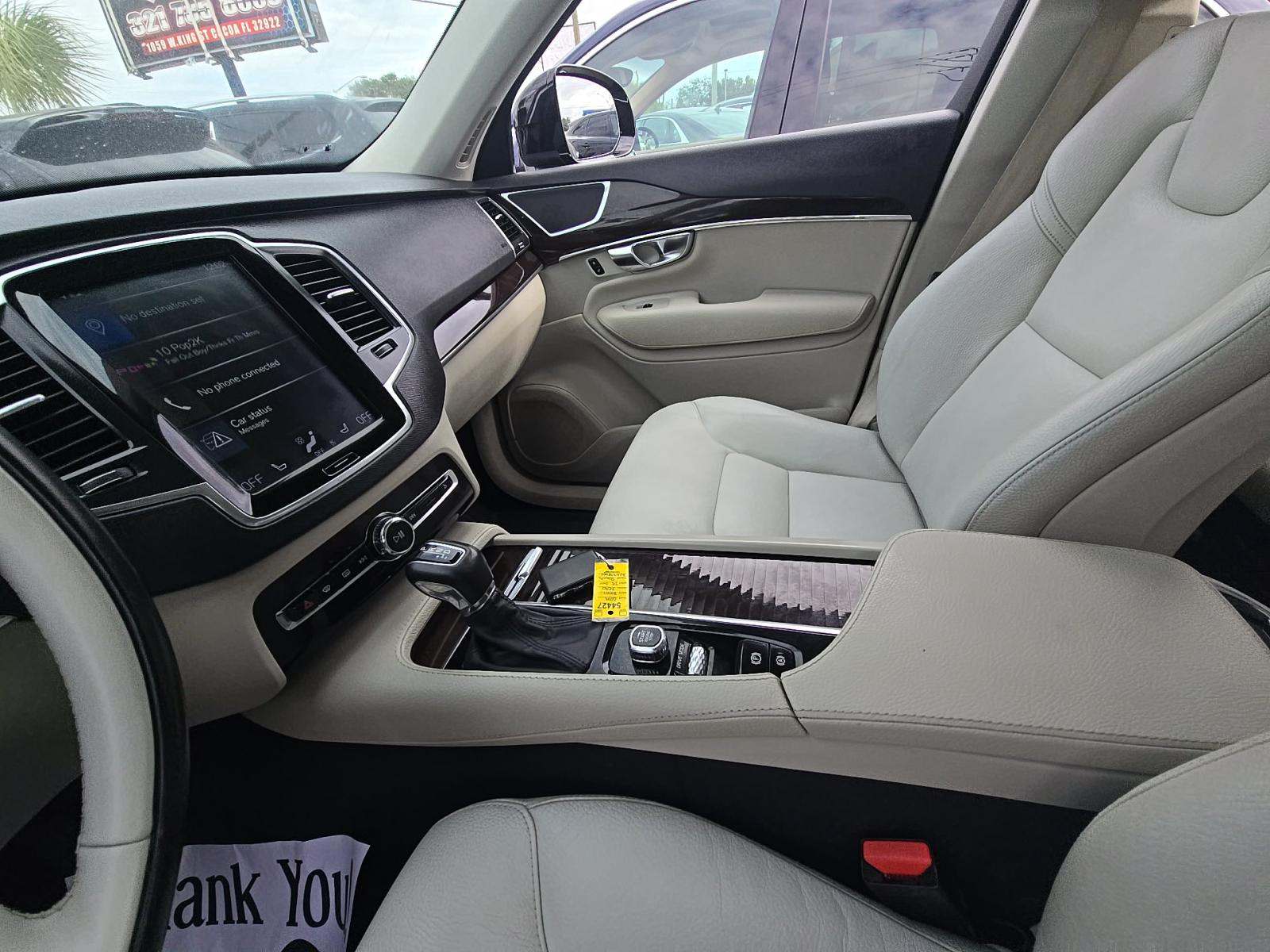 2019 Volvo XC90 T5 Momentum FWD