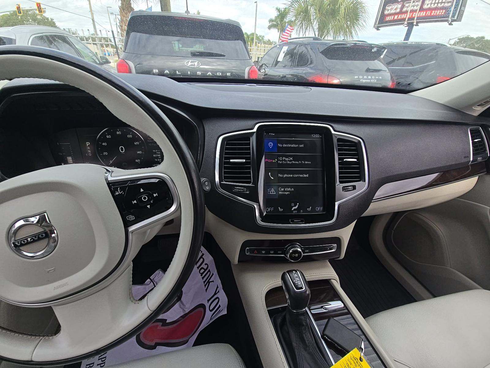 2019 Volvo XC90 T5 Momentum FWD