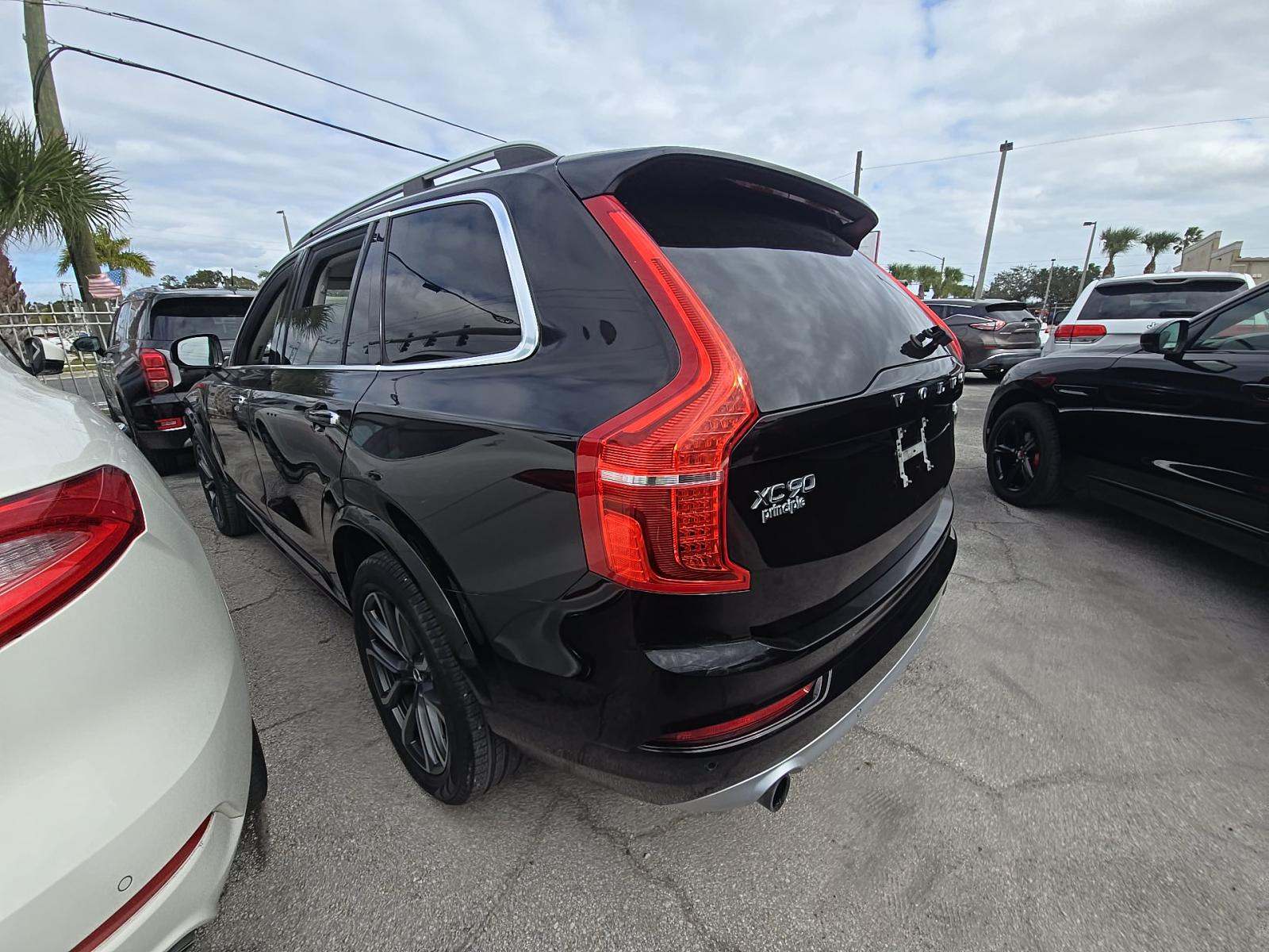 2019 Volvo XC90 T5 Momentum FWD
