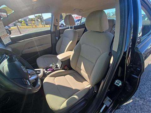 2020 Hyundai Elantra SE FWD