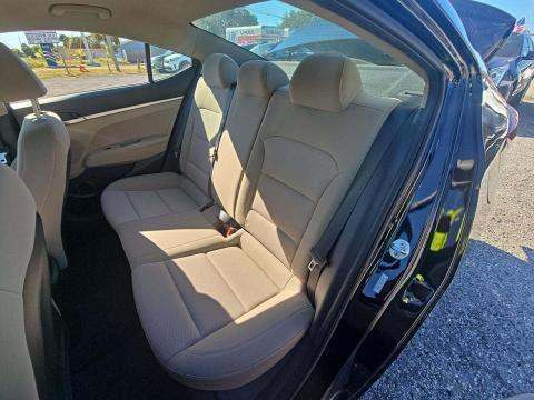 2020 Hyundai Elantra SE FWD