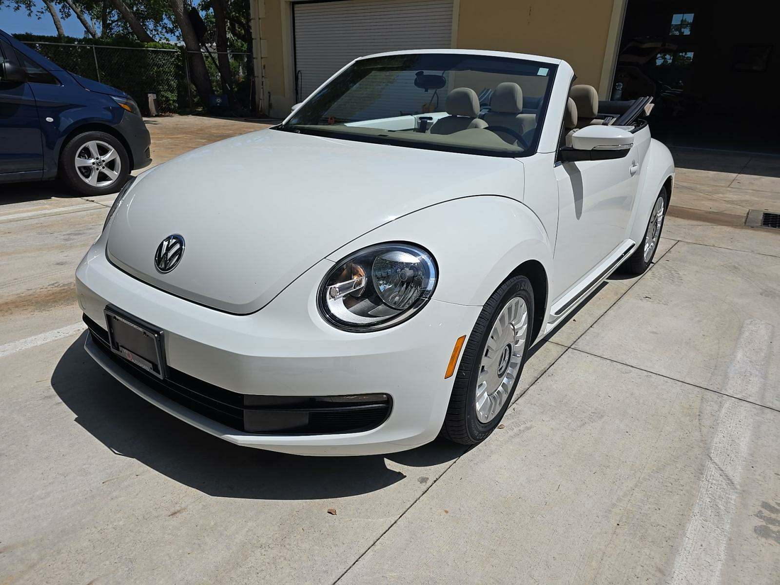 2013 Volkswagen Beetle 2.5L FWD