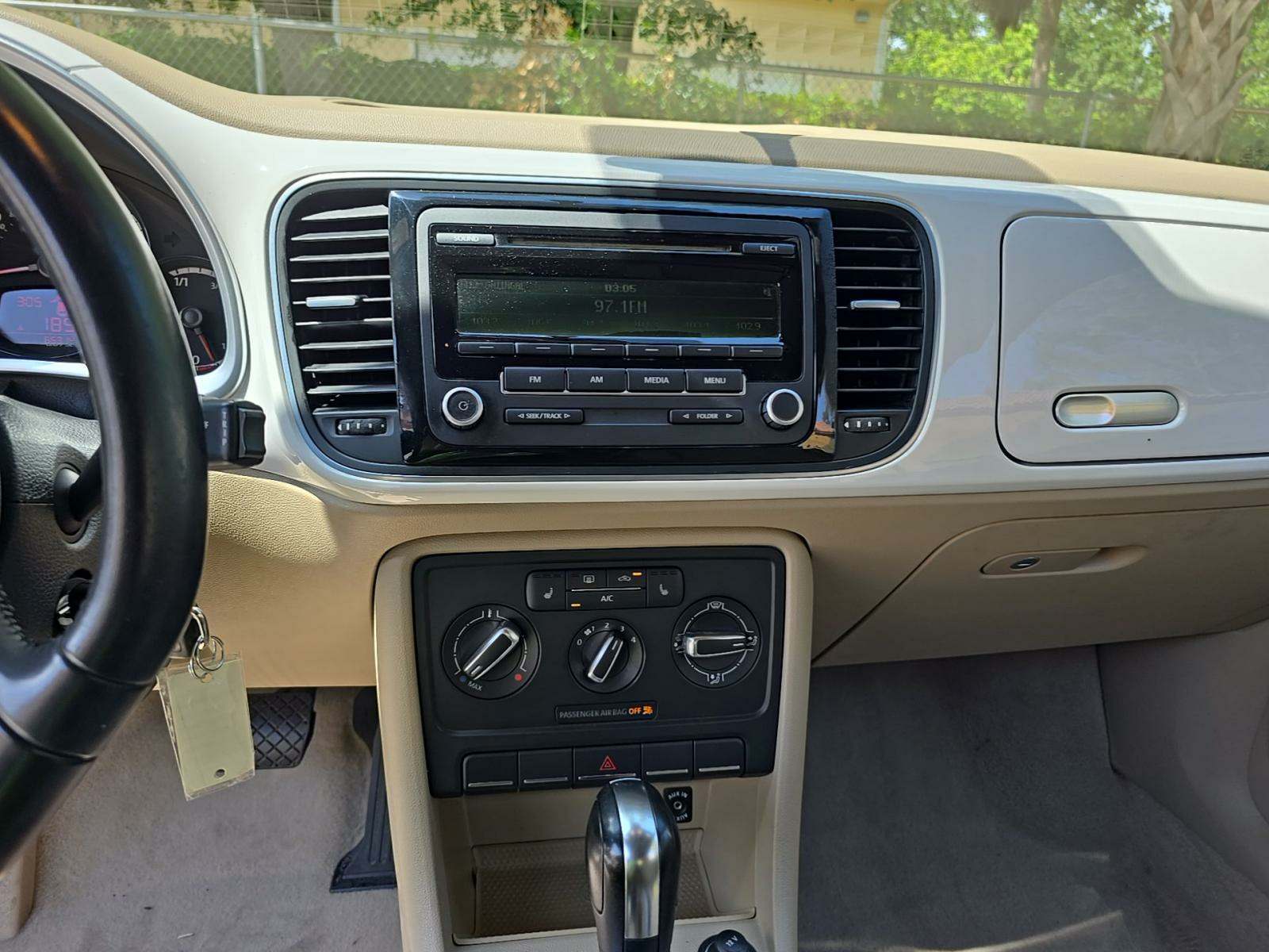 2013 Volkswagen Beetle 2.5L FWD