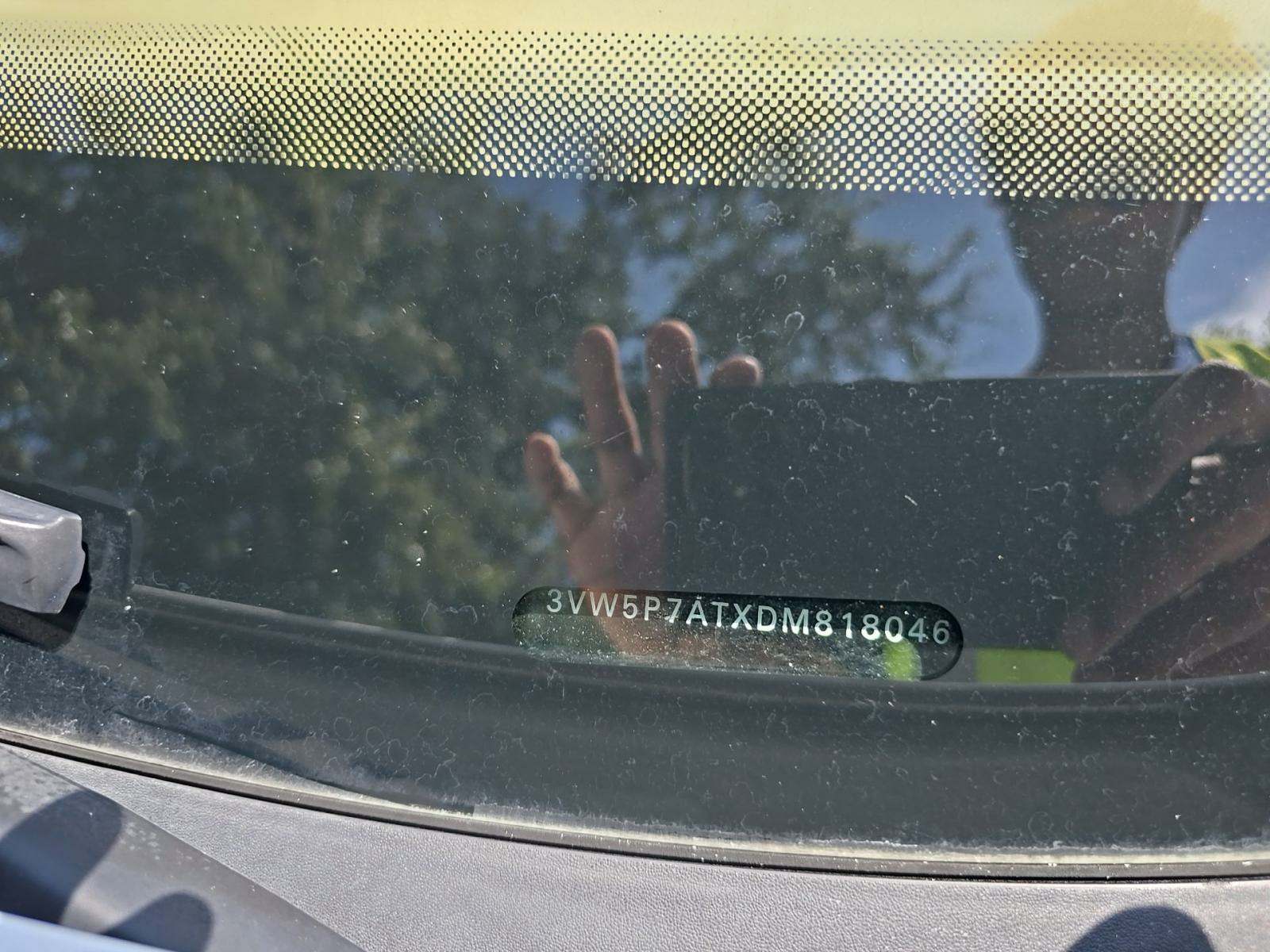 2013 Volkswagen Beetle 2.5L FWD