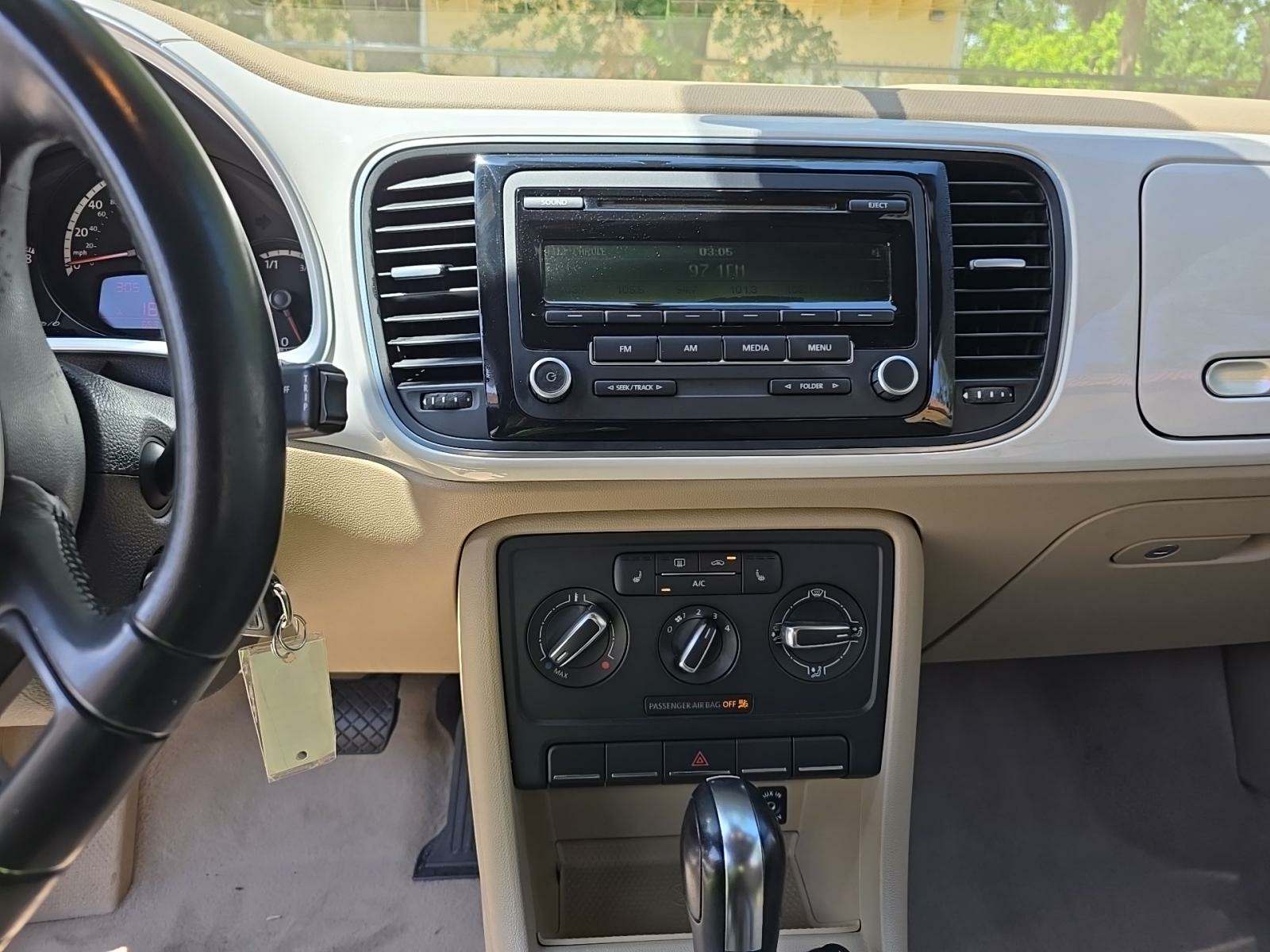 2013 Volkswagen Beetle 2.5L FWD