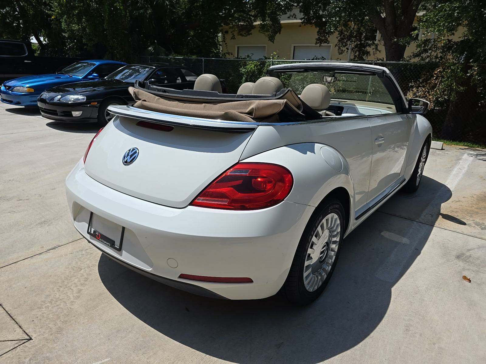 2013 Volkswagen Beetle 2.5L FWD