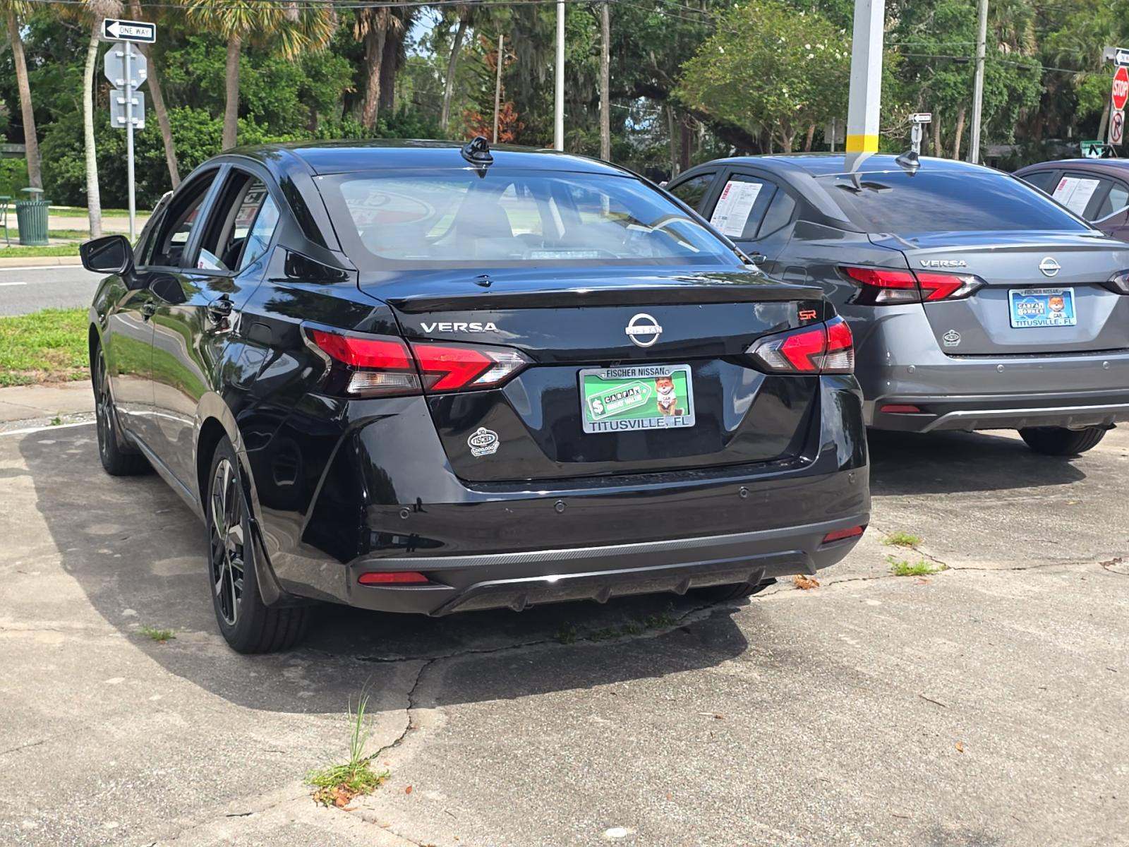 NISSAN VERSA - 2
