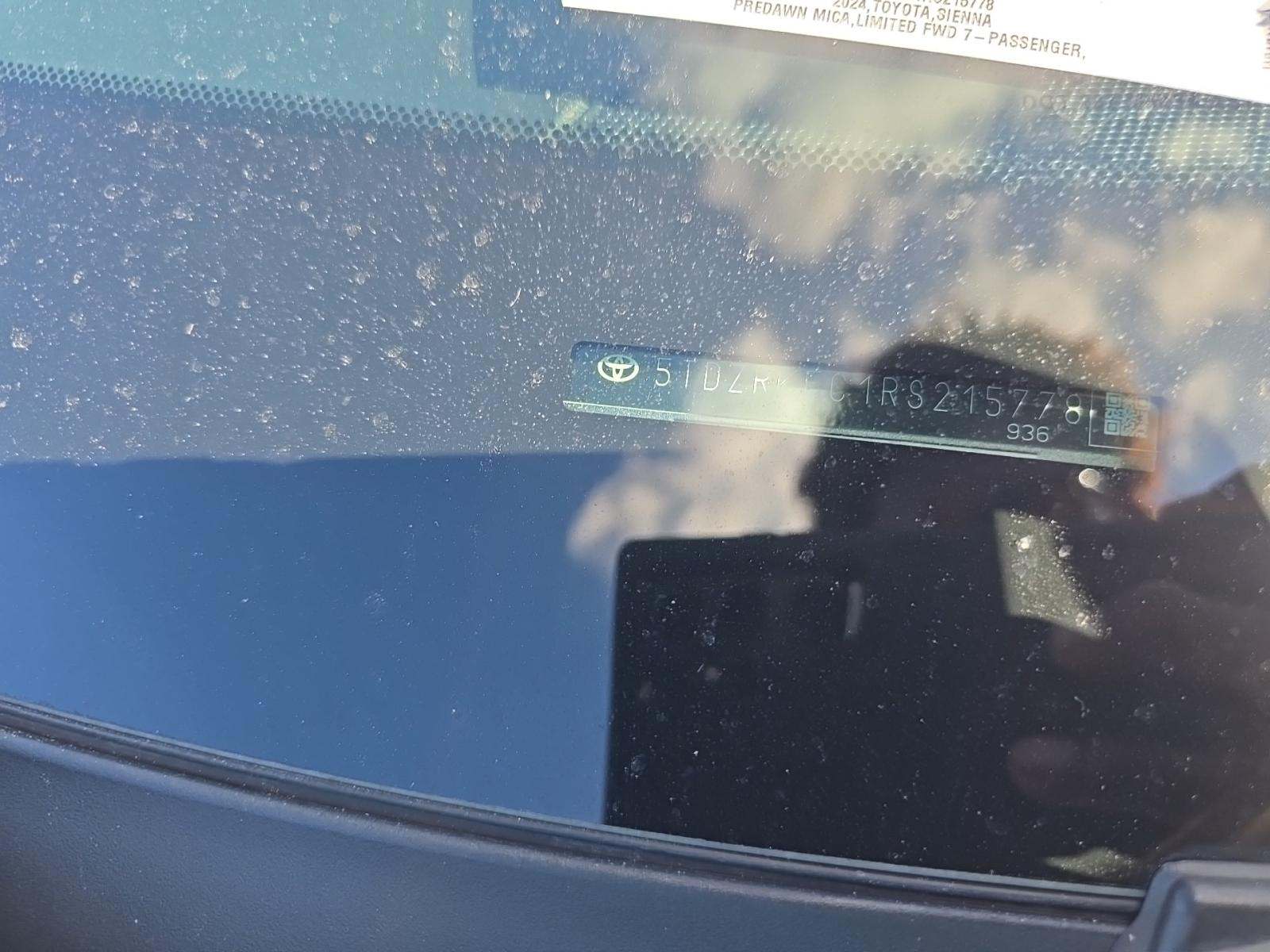 2024 Toyota Sienna Limited FWD