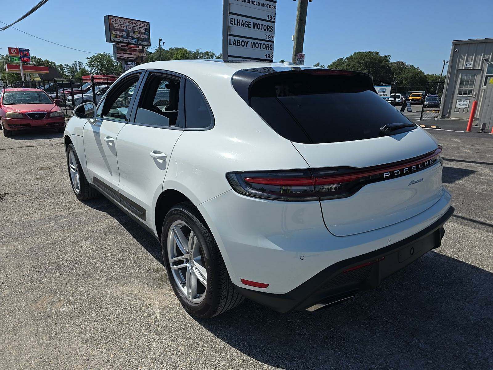 2024 Porsche Macan Base AWD