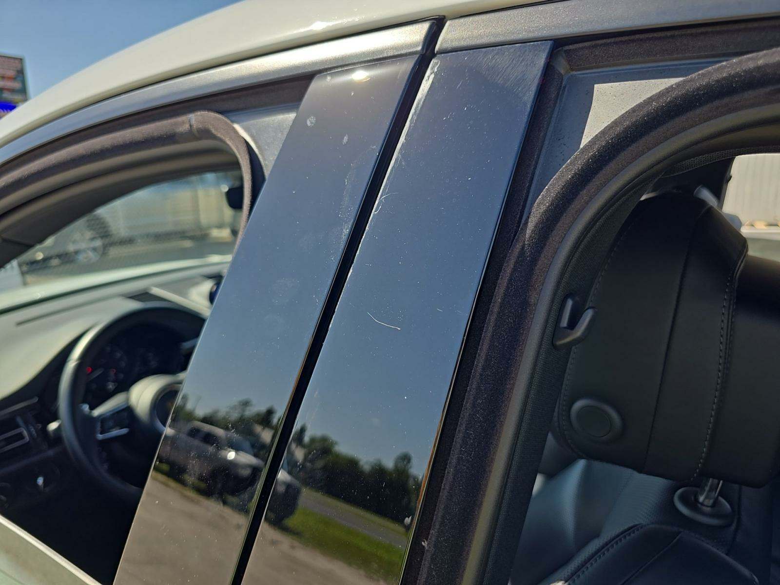 2024 Porsche Macan Base AWD