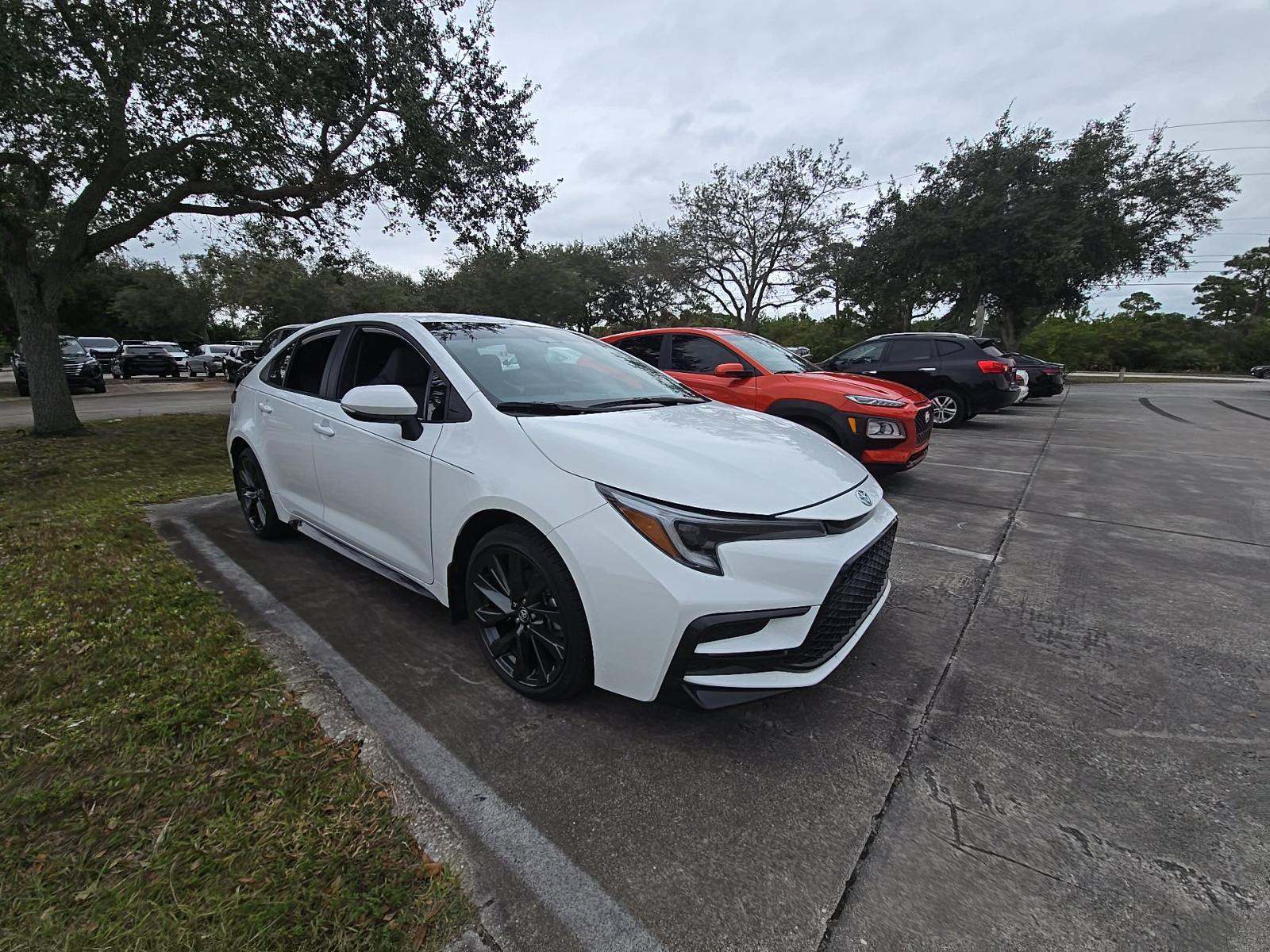 2025 Toyota Corolla SE FWD